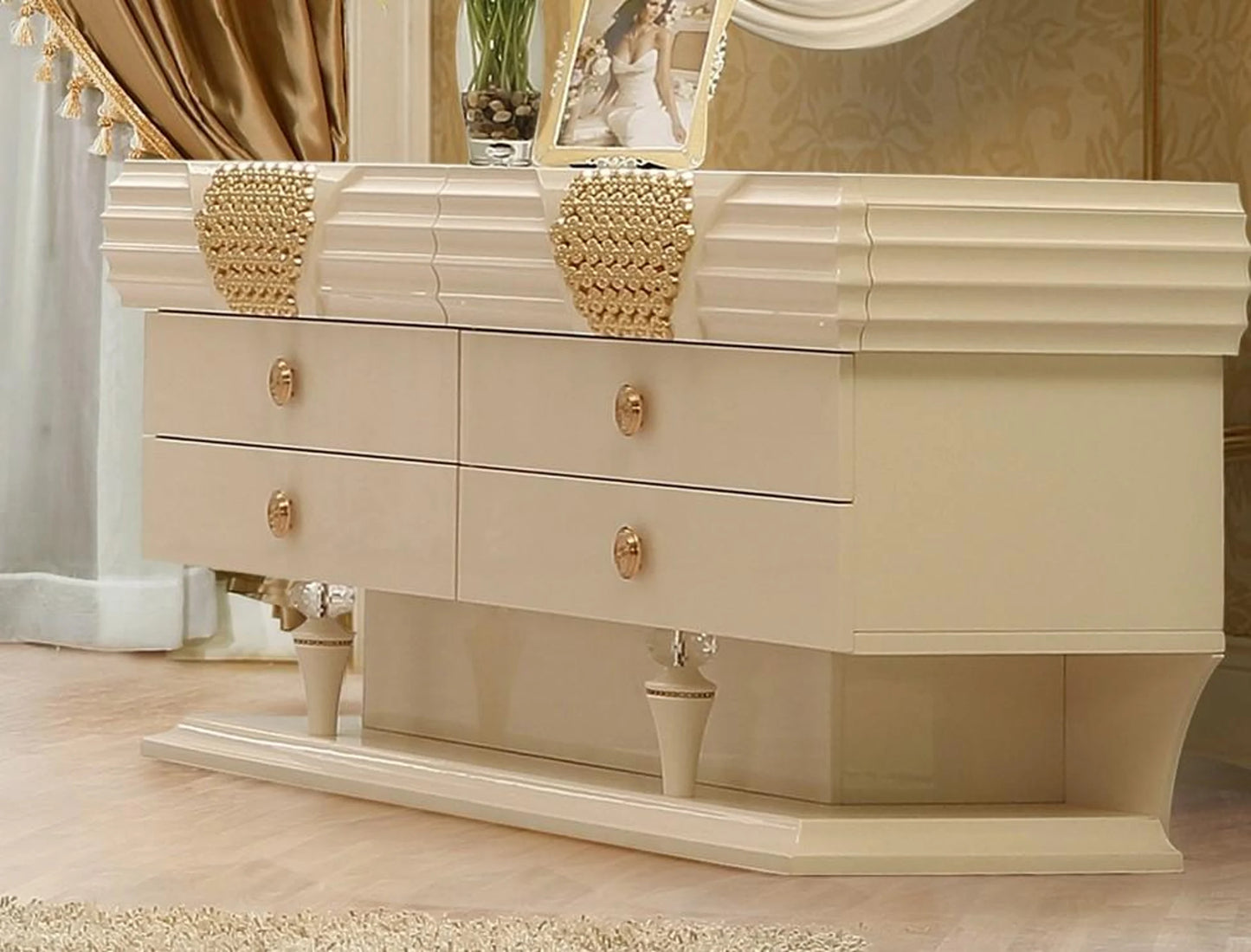 Homey Design – 901 – Dresser
